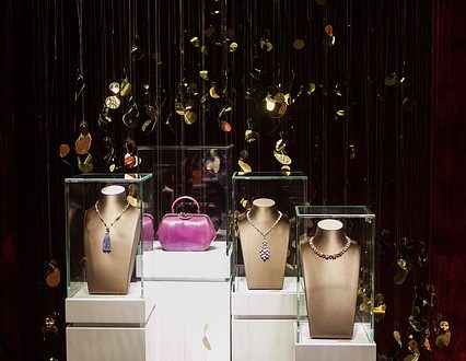 Mobilier d’agencement magasin : essentiel pour mettre en valeur les produits