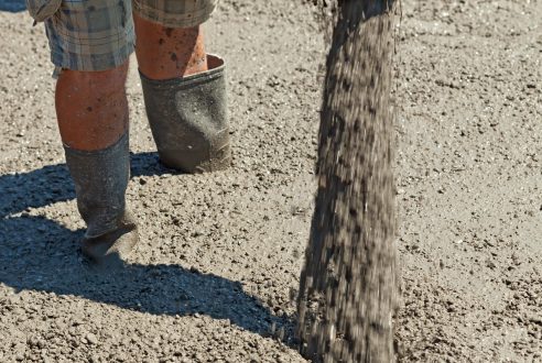 Couler une dalle béton en intérieur : comment procéder ?