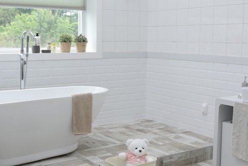 Salle de bain : quel mur carrelé utilisé ?