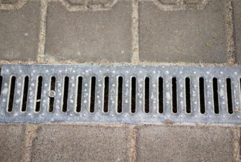 Quel caniveau installer devant un garage ?