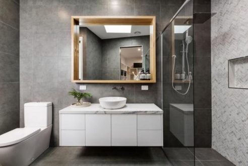 Guide d’installation d’un miroir de salle de bains