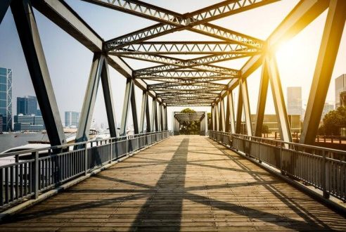 Quelles sont les technologies modernes utilisées dans la construction de ponts ?