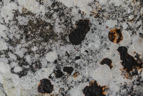 Comment éviter la corrosion des structures métalliques en milieu hostile ?