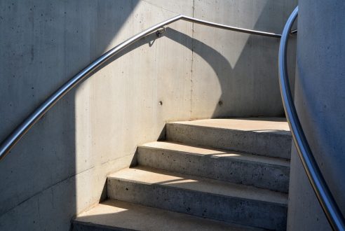Escaliers extérieurs en maçonnerie : quand engager un professionnel ?