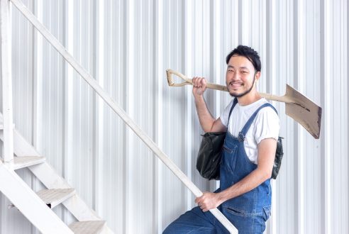 Outils de précision : Pourquoi sont-ils cruciaux lors de la construction d&rsquo;escaliers ?