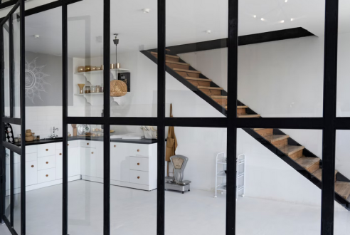 Lumière traversante en sous-sol grâce à la verrière