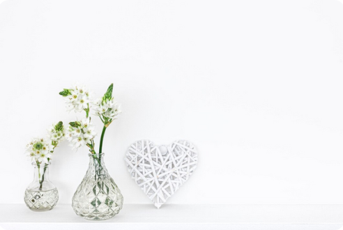 Le blanc, couleur signature des intérieurs scandinaves et méditerranéens