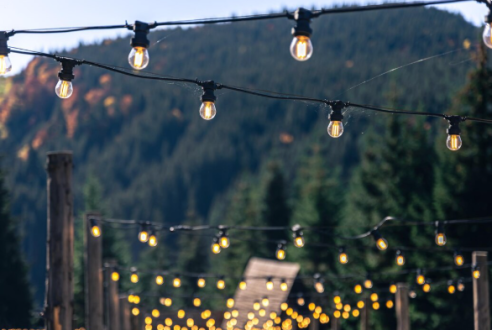 Comment réparer une guirlande lumineuse extérieure ?