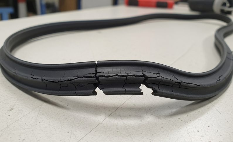 Joint d&rsquo;étanchéité qui sèche : comment éviter les craquelures ?