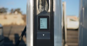 découvrez notre gamme de stations de charge performantes et compatibles avec tous vos appareils électriques. recharge rapide, sécurité optimale et facilité d'utilisation garanties.