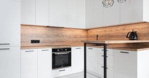 rénovation électrique de cuisine : modernisez votre installation pour plus de sécurité et d'efficacité énergétique.