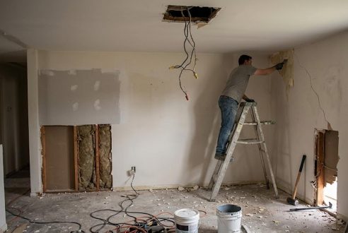 Faire soi-même ses travaux d&rsquo;aménagement intérieur : les risques