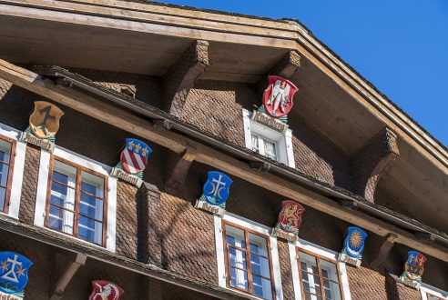 Façade en pierre ou enduit : quel revêtement choisir pour votre style ?