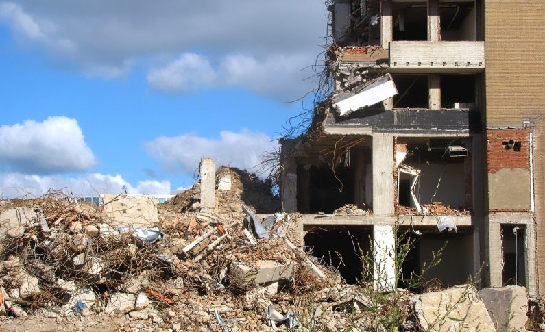 Les étapes d&rsquo;une démolition de bâtiment industriel