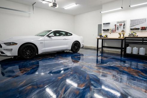 Pourquoi la résine époxy est la star des sols de garage ?