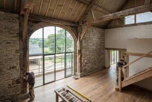 Projet de rénovation d&rsquo;une grange : comment conserver le charme de l&rsquo;ancien ?