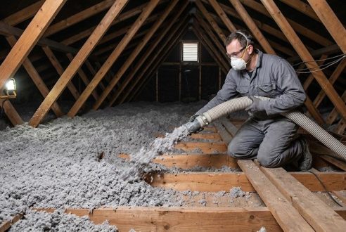 Isolation thermique : les techniques d&rsquo;isolation par soufflage en combles perdus