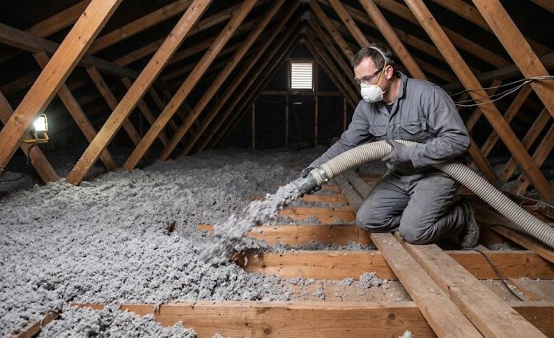 Isolation thermique : les techniques d&rsquo;isolation par soufflage en combles perdus