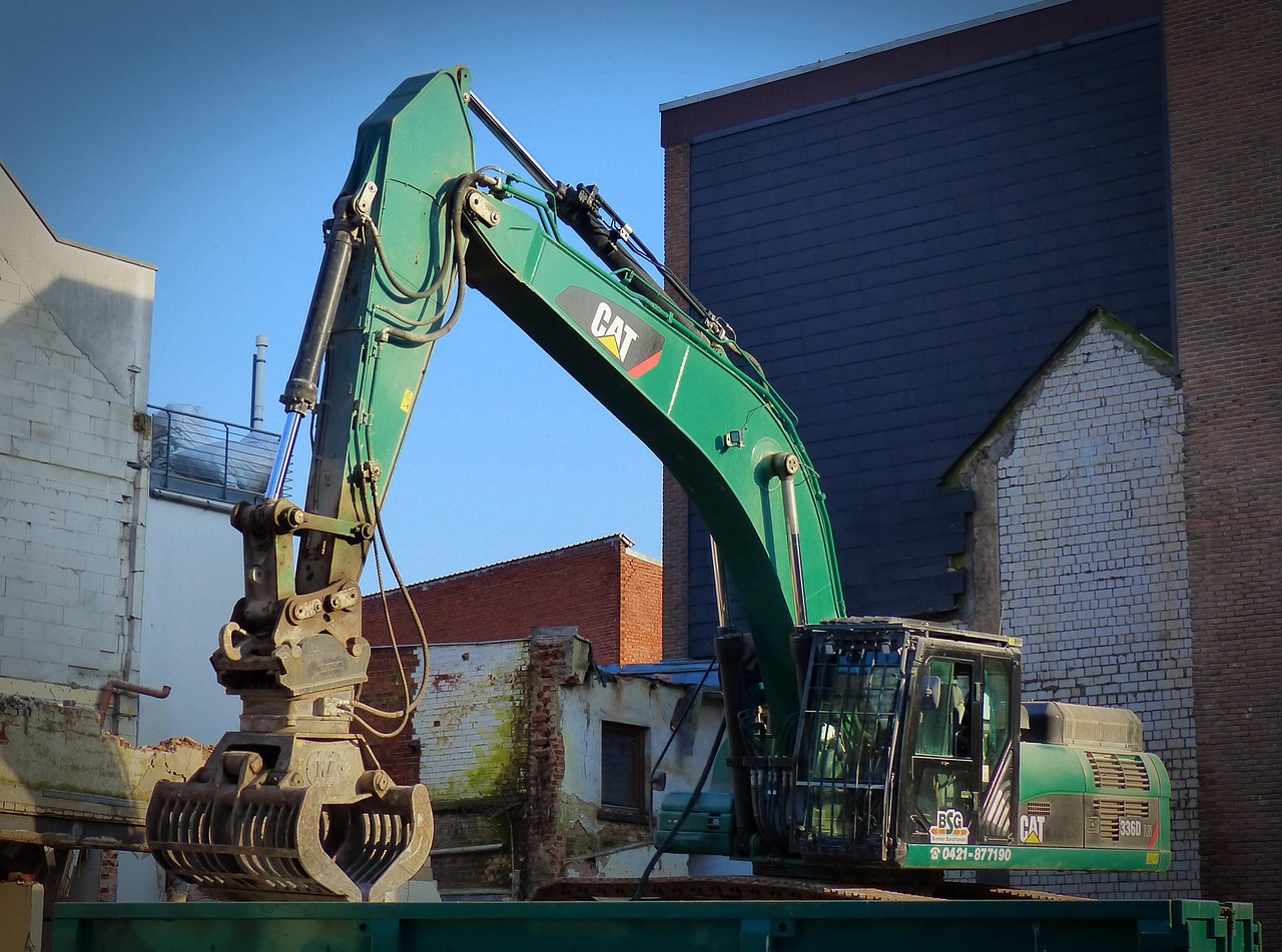 découvrez comment planifier la sécurité d’un chantier de démolition : évaluation des risques, équipements de protection et procédures pour protéger les équipes.