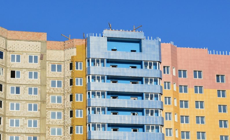Ravalement de façade : les solutions pour isoler par l&rsquo;extérieur sous bardage