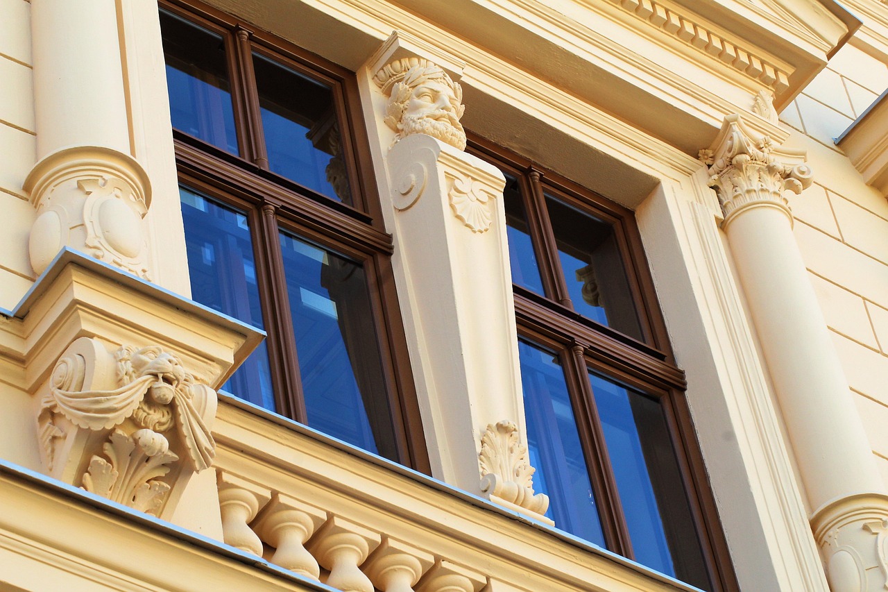 découvrez les techniques de restauration de façades historiques pour préserver le patrimoine architectural tout en lui redonnant son éclat.