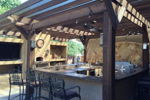 Comment choisir la pergola parfaite pour sa cuisine d&rsquo;extérieur ?