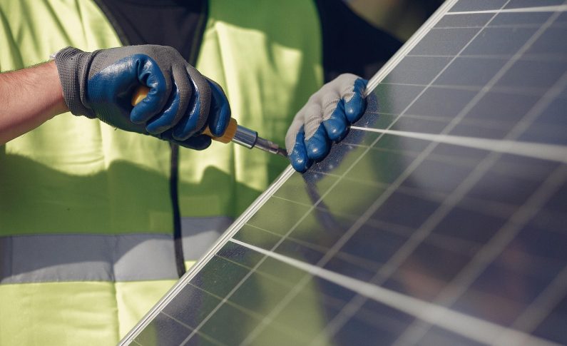 Les étapes clés du chantier lors de l&rsquo;installation de panneaux photovoltaïques